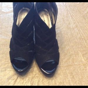 Peep toe Booties